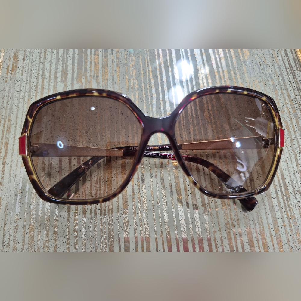 Tortoiseshell Women's Oversized Sunglasses